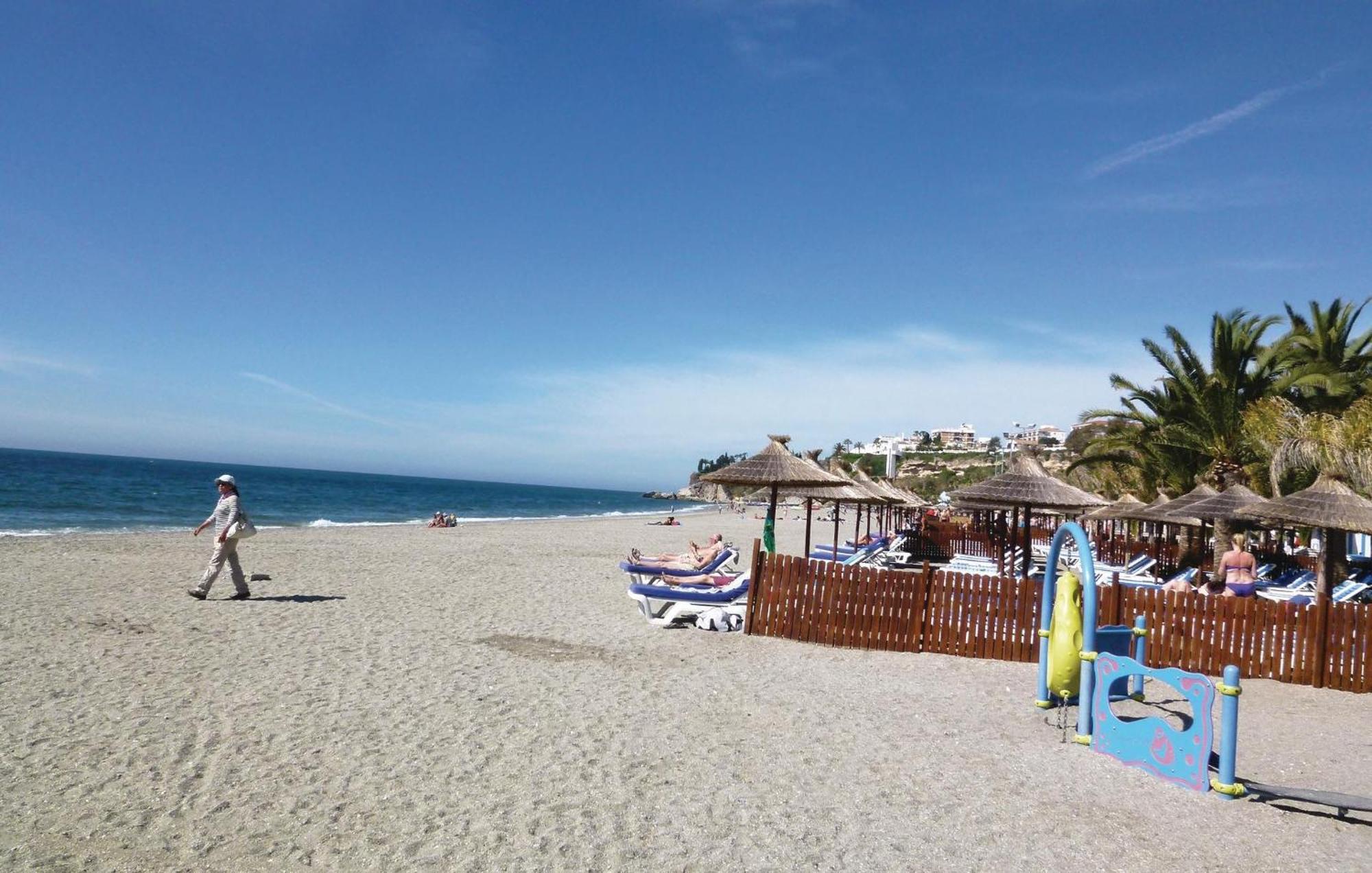 Cozy Home In Nerja With Wifi Exterior foto